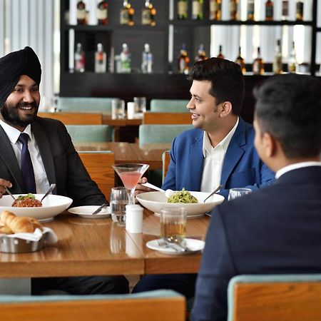 Hotel Fairfield By Marriott Bengaluru Rajajinagar Zewnętrze zdjęcie