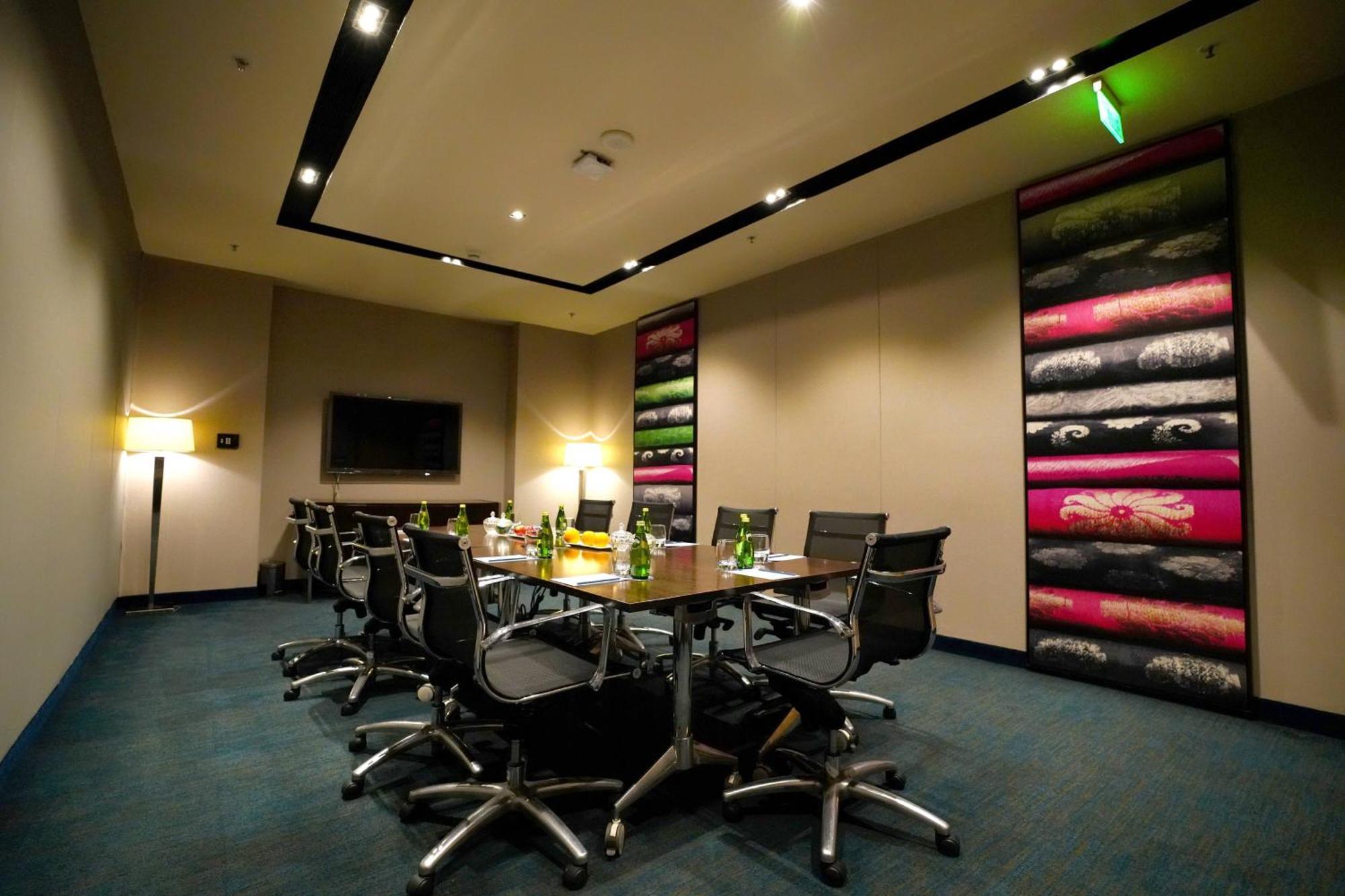 Hotel Fairfield By Marriott Bengaluru Rajajinagar Zewnętrze zdjęcie