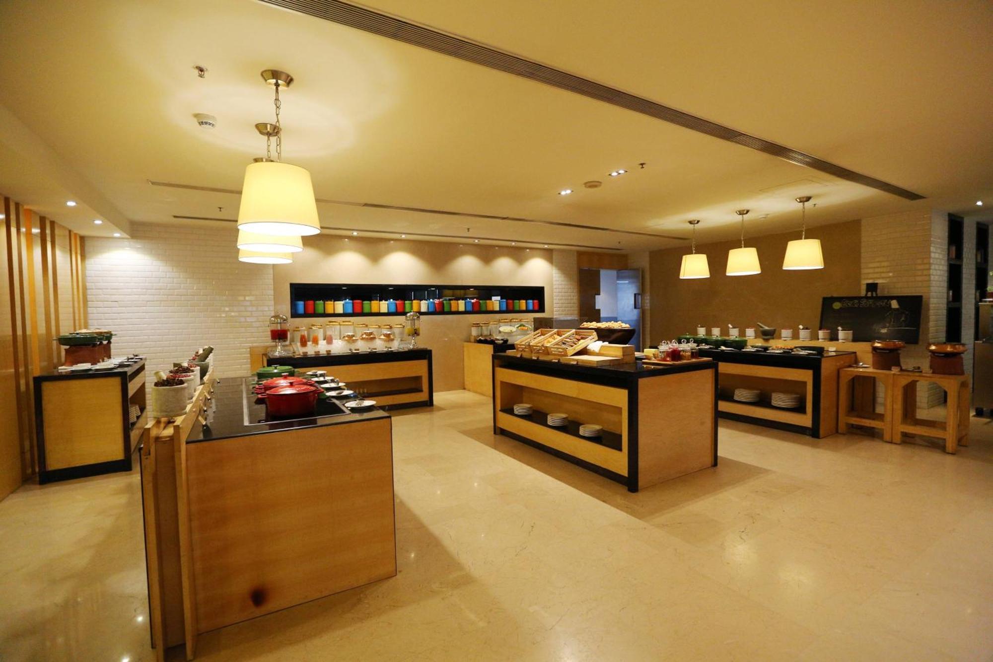 Hotel Fairfield By Marriott Bengaluru Rajajinagar Zewnętrze zdjęcie